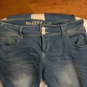 Wallflower jeans